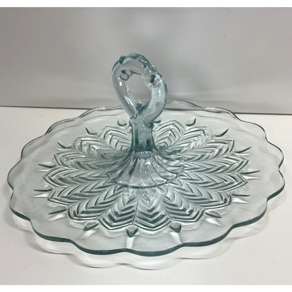 Vintage Jeanette Glass Feather Serving Tray Center Keyhole Handle Light Blue MCM - Picture 1 of 7